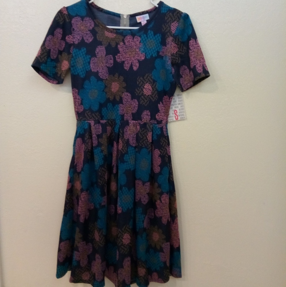 LuLaRoe Amelia floral dress small